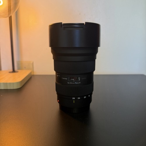 Tokina opera f 2 - ef, f/2.8